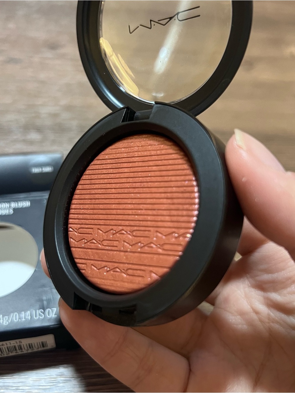 MAC Extra Dimension Blush FAUX SURE! - Picture 3 of 9